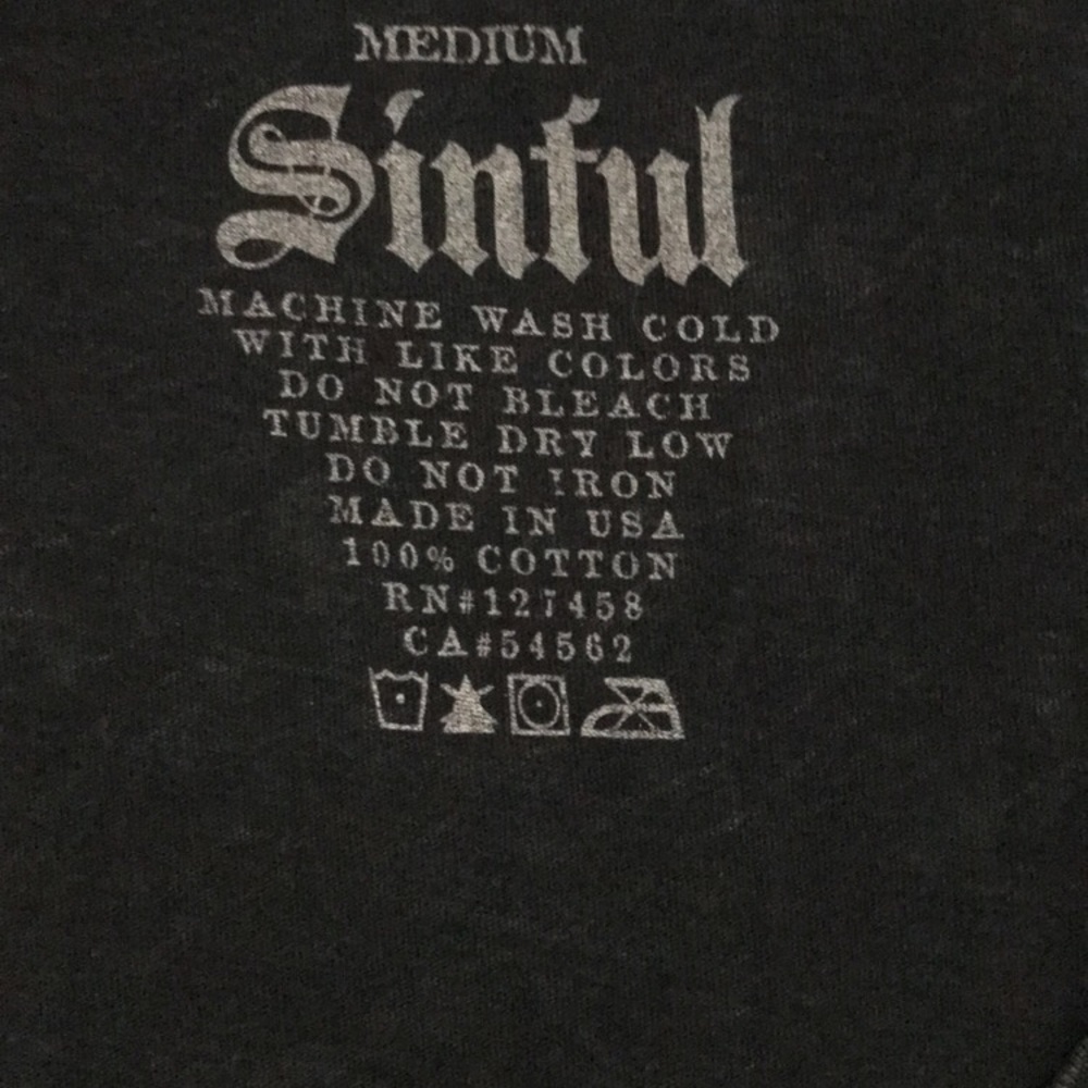 Graphic tee
